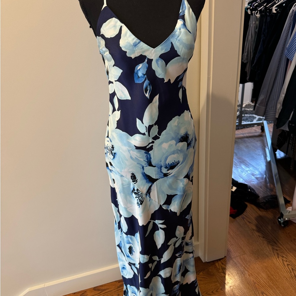 Worn once. Floral dress from Lulus.